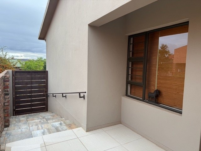 3 Bedroom Property for Sale in Ladismith Western Cape